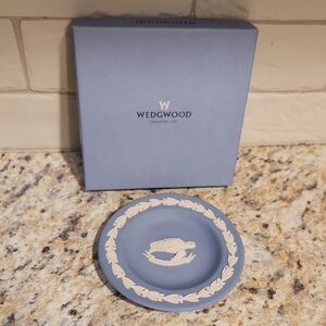 Wedgwood Blue Jasperware Cayman Islands Turtle Plate Signed IOB